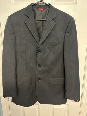 Classic Dark Gray Men's Three-Button Suit Jacket